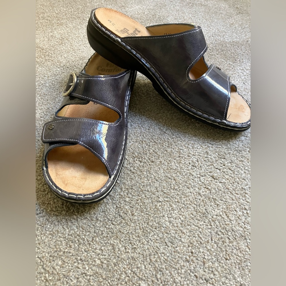 Finn Comfort Mumbai slip on black patent leather sandals Comfort 41